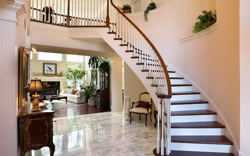 Transform Your Staircase Space: Easy Decorating Tips!