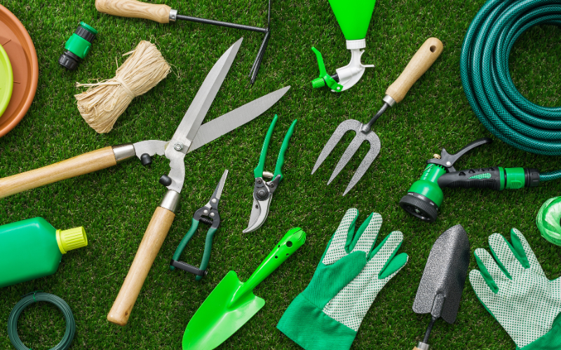 Best Tools for Efficient Backyard Landscaping